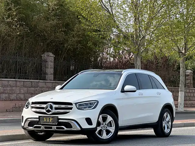 MERCEDES-BENZ GLC