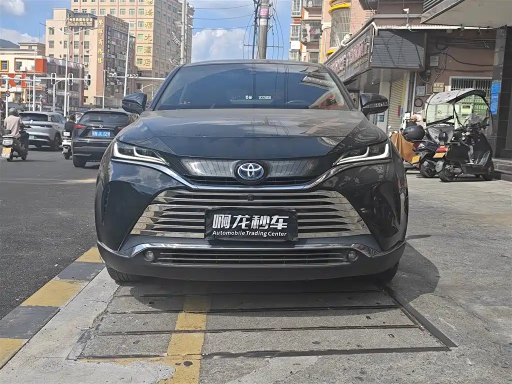 Toyota Lingfang HARRIER 2023 2022 Hybrid 2.5L CVT 4WD Premium Edition