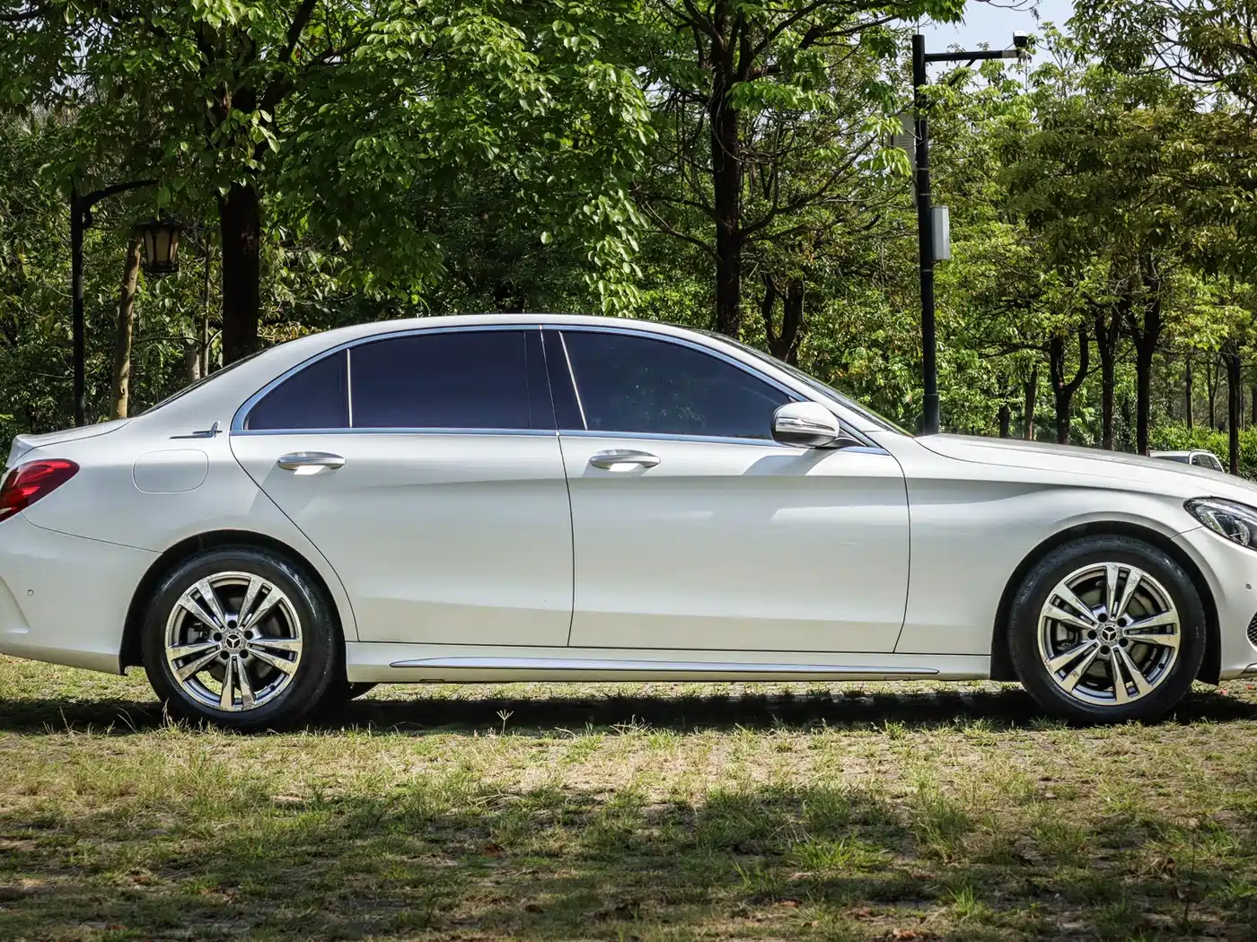 Mercedes-Benz C-Class 2017 C 200 L Sport фото 8