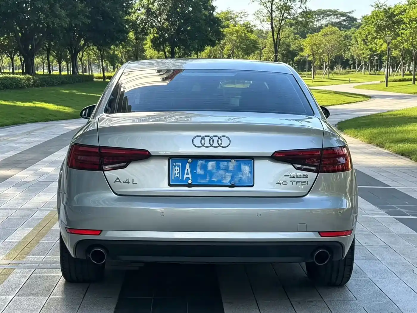 Фото 8 - Audi A4L