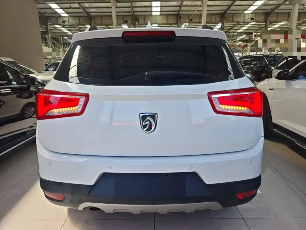 Baojun 560 2015 2015 1.8L Manual Elite