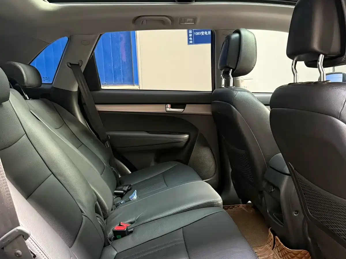 Kia Sorento 2013 2.2T 5-seat Diesel Luxury Edition фото 9