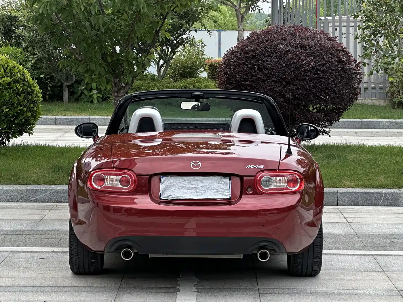 Mazda MX-5 2011 2009 2.0