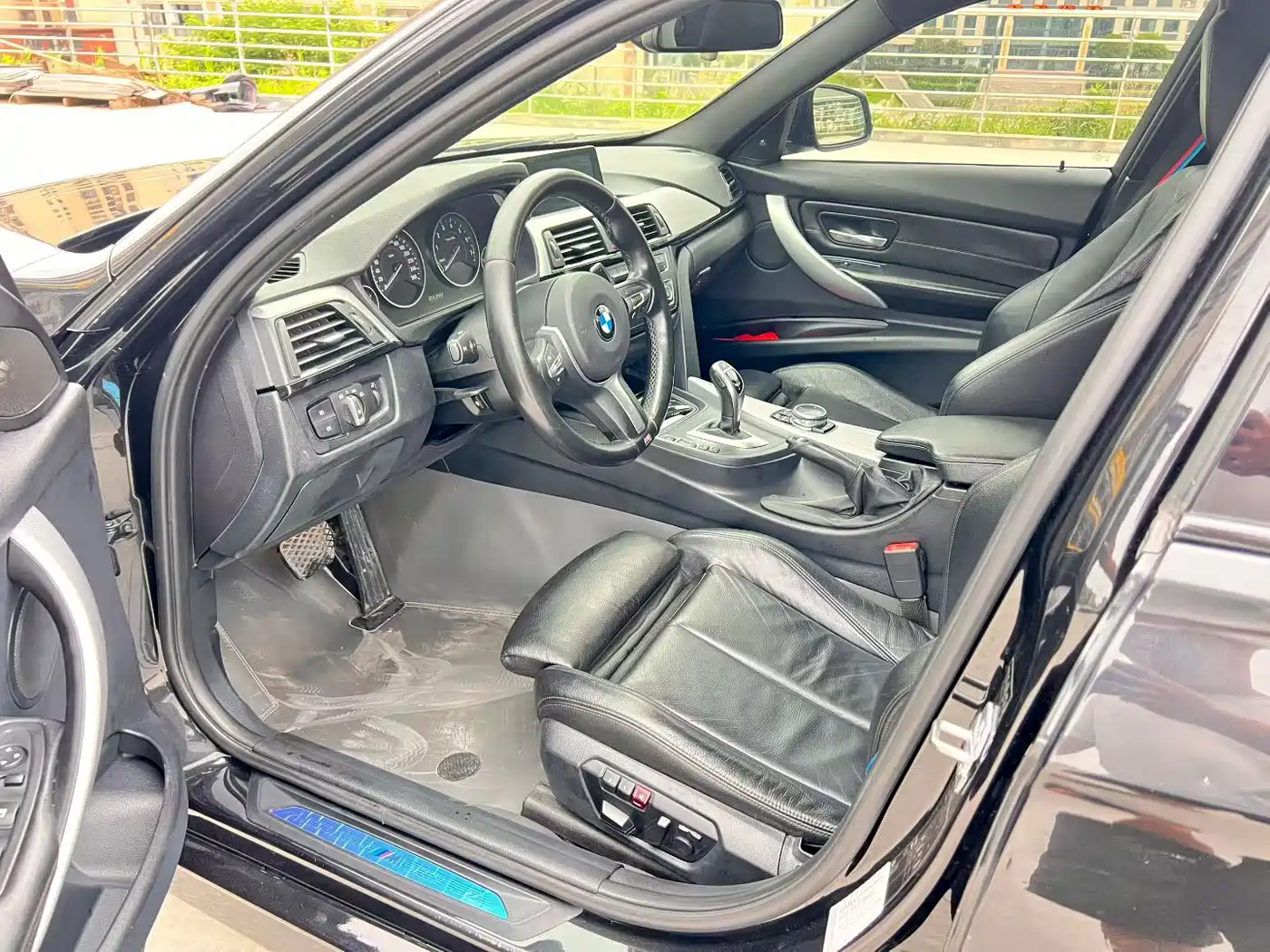 Photo 4 - BMW 3 Series