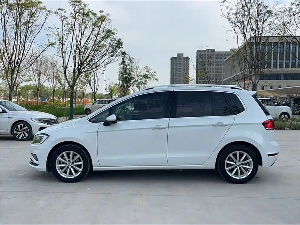 Volkswagen Golf Sportsvan 2019 280TSI Automatic Curiosity Edition China V фото 17