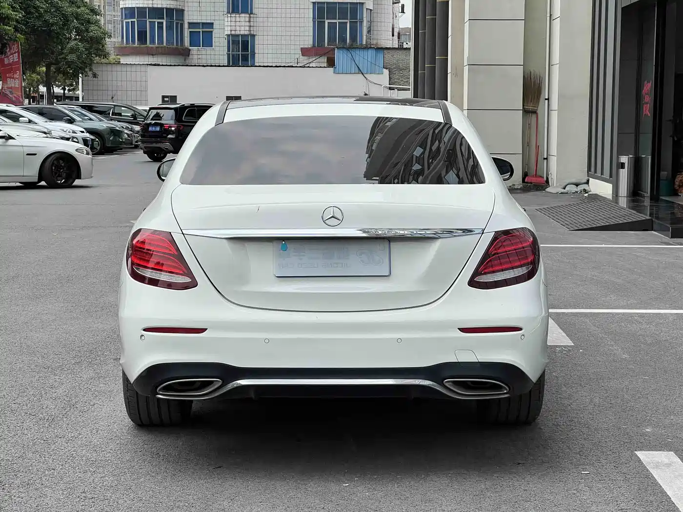 Mercedes-Benz E-Class 2016 E 300 L Sport Fashion Type фото 6