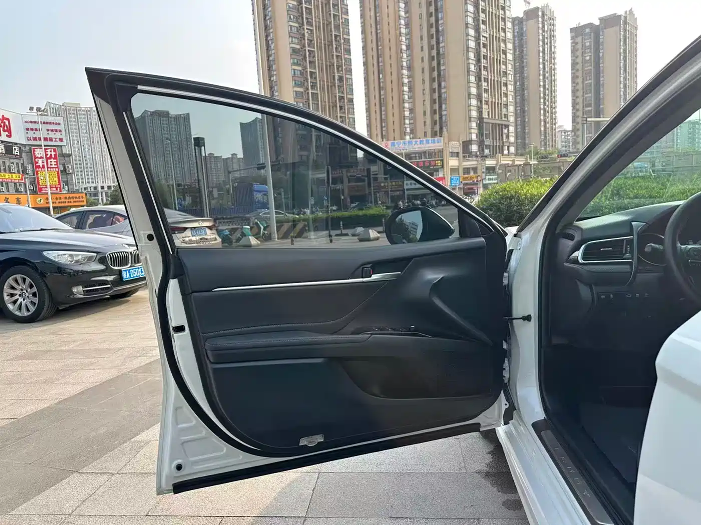 Toyota Camry 2018 2.5S Trend Edition фото 14