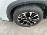 Фото 23 - Geely Atlas