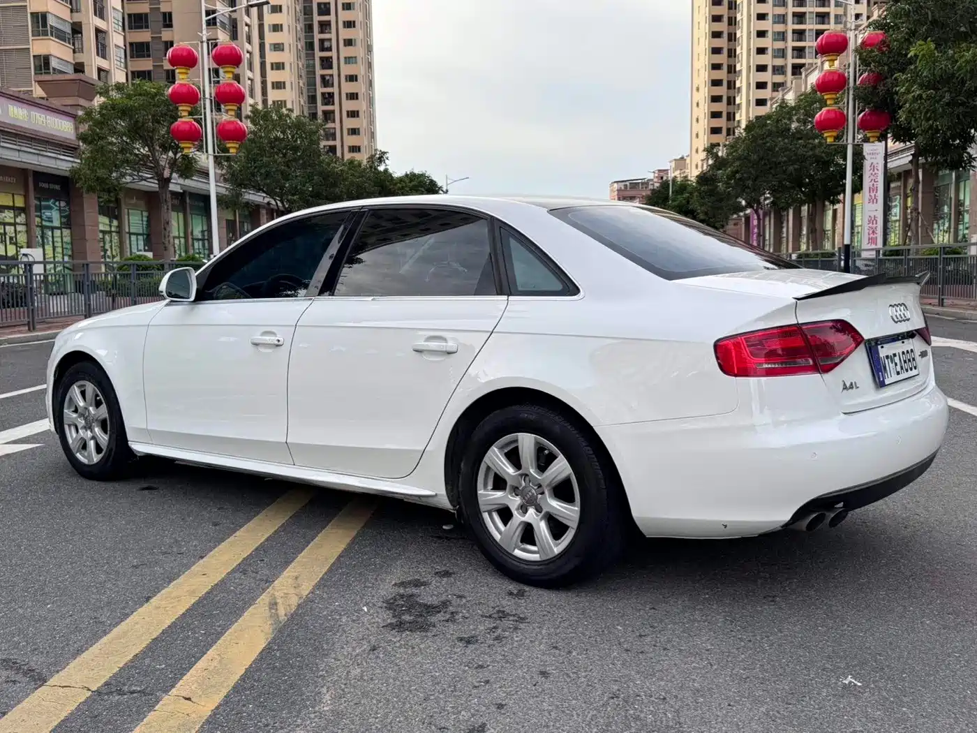 Фото 2 - Audi A4L