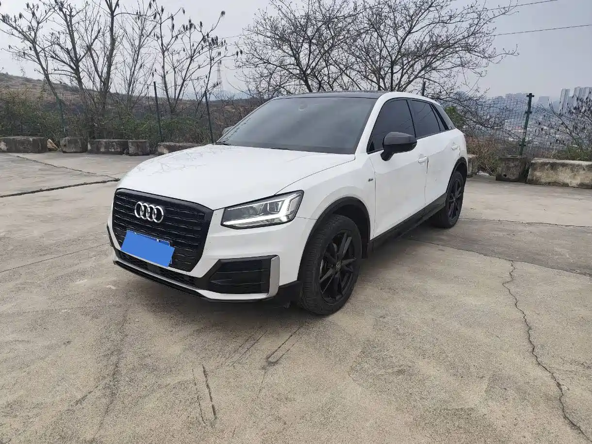 Audi Q2L 2021 35 TFSI Progressive Dynamic