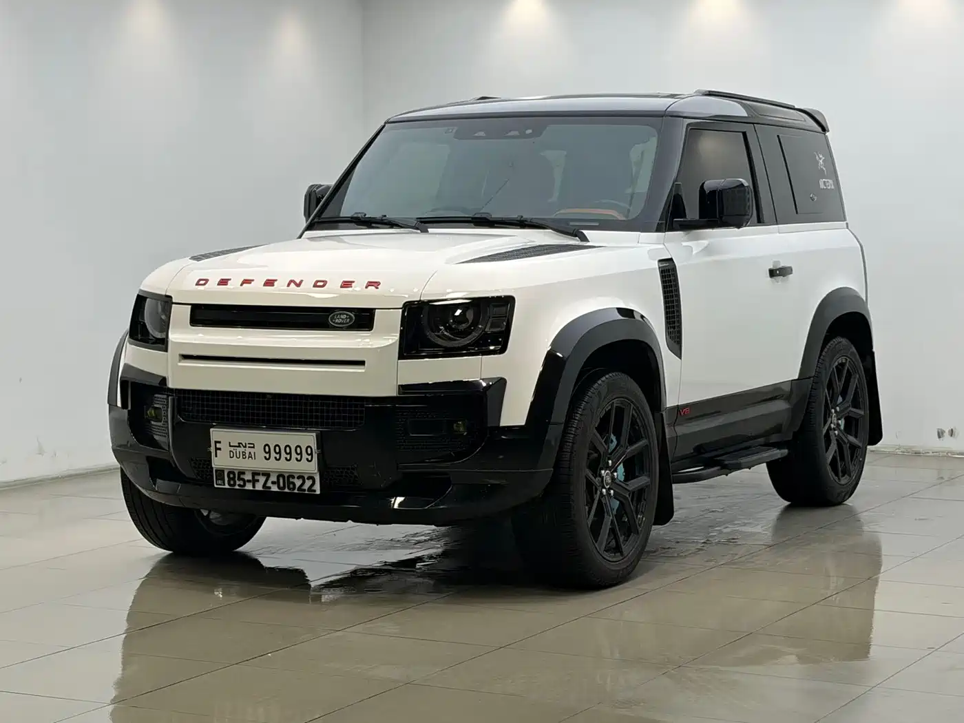 Фото 1 - Land Rover Defender