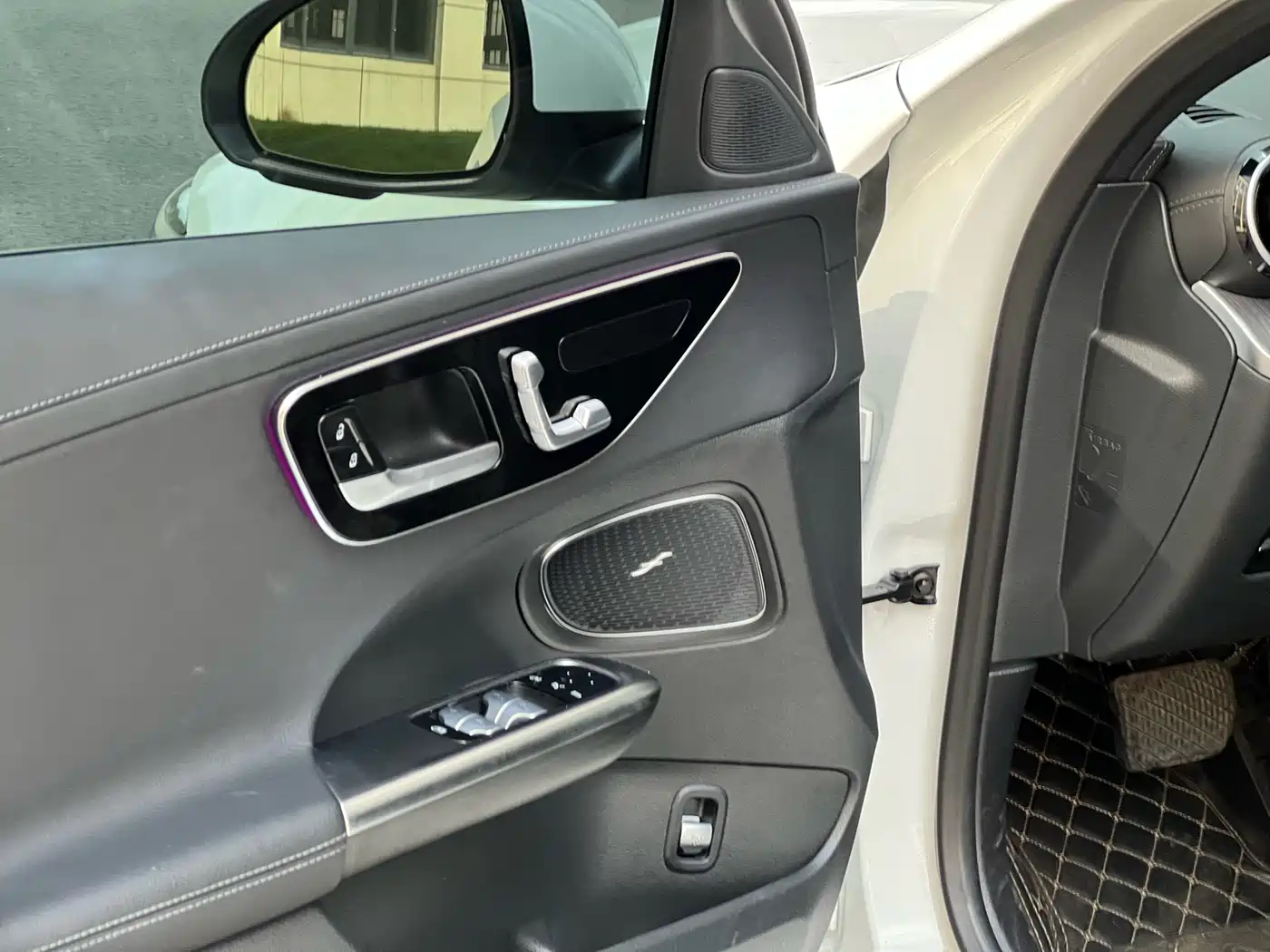 Mercedes-Benz C-Class 2024 Facelift C 200 L Sport фото 10