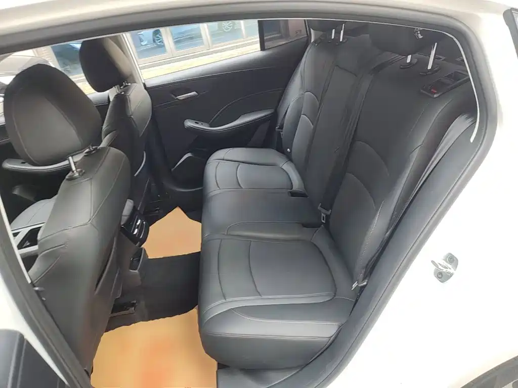 Roewe i5 2025 2023 1.5L CVT Luxury Edition