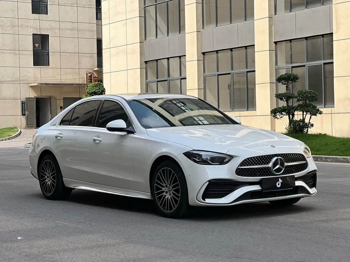 Mercedes-Benz C-Class 2024 Facelift C 200 L Sport фото 3