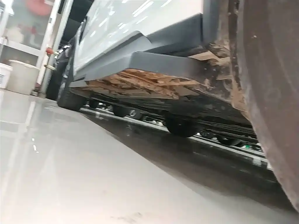 Lynk & Co 01 2017 2.0T AWD Pro фото 22