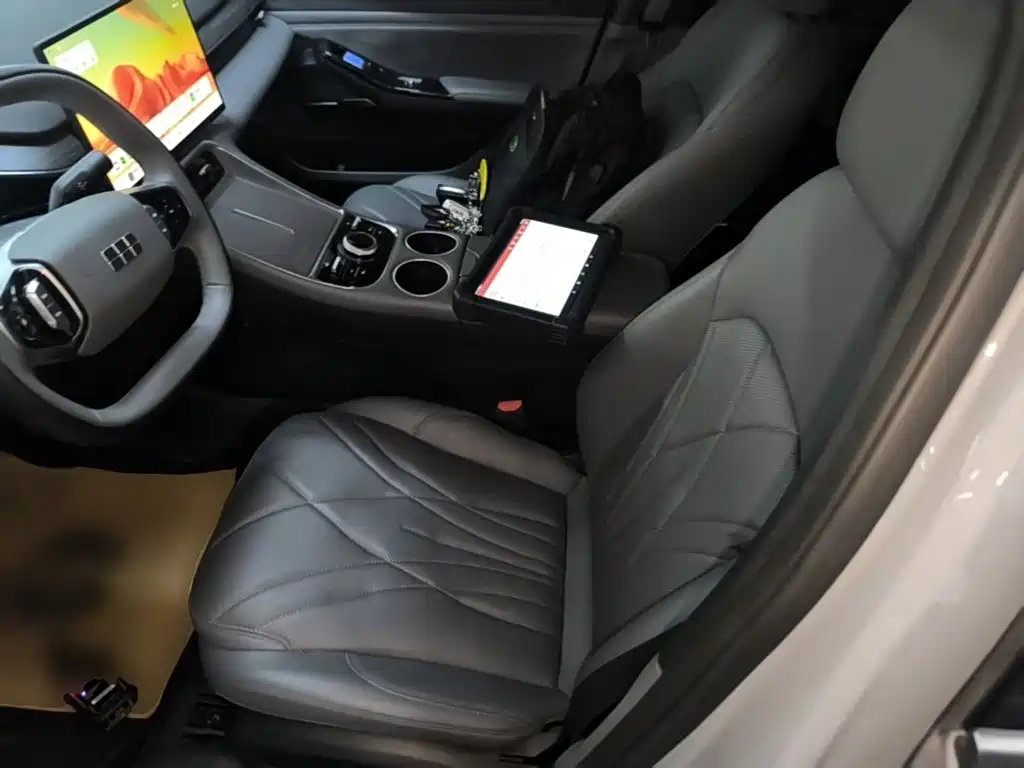 Geely Galaxy Galaxy L6 2026 2025 EM-i 140km Explorer+ Edition