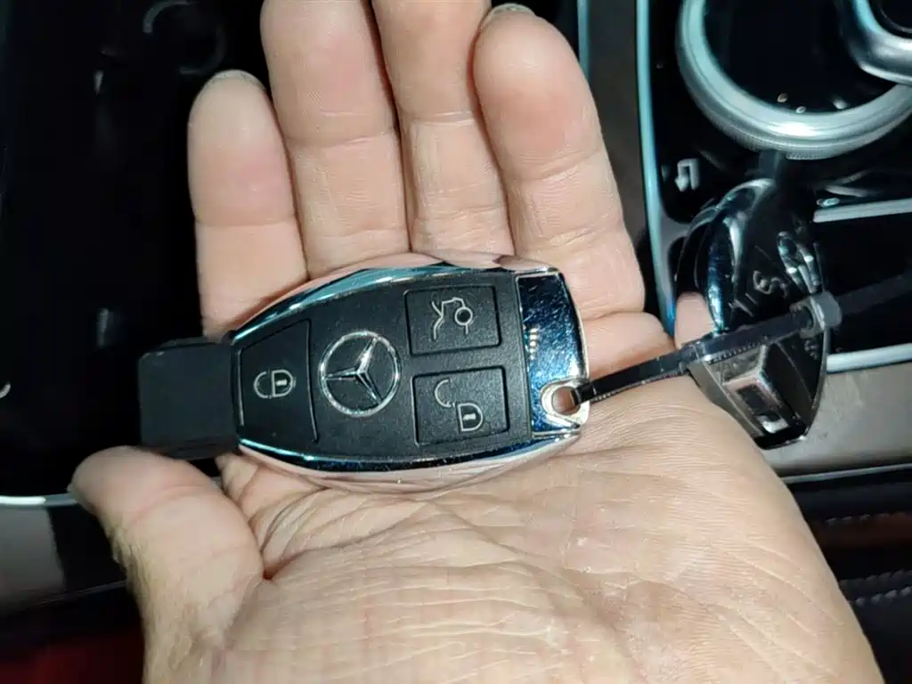 Mercedes-Benz GLC 2018 GLC 300 4MATIC Dynamic фото 9