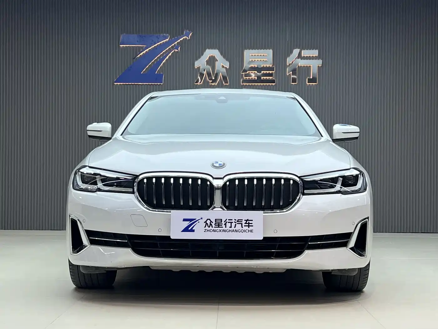 BMW 5 Series 2022 525Li Luxury Package фото 2