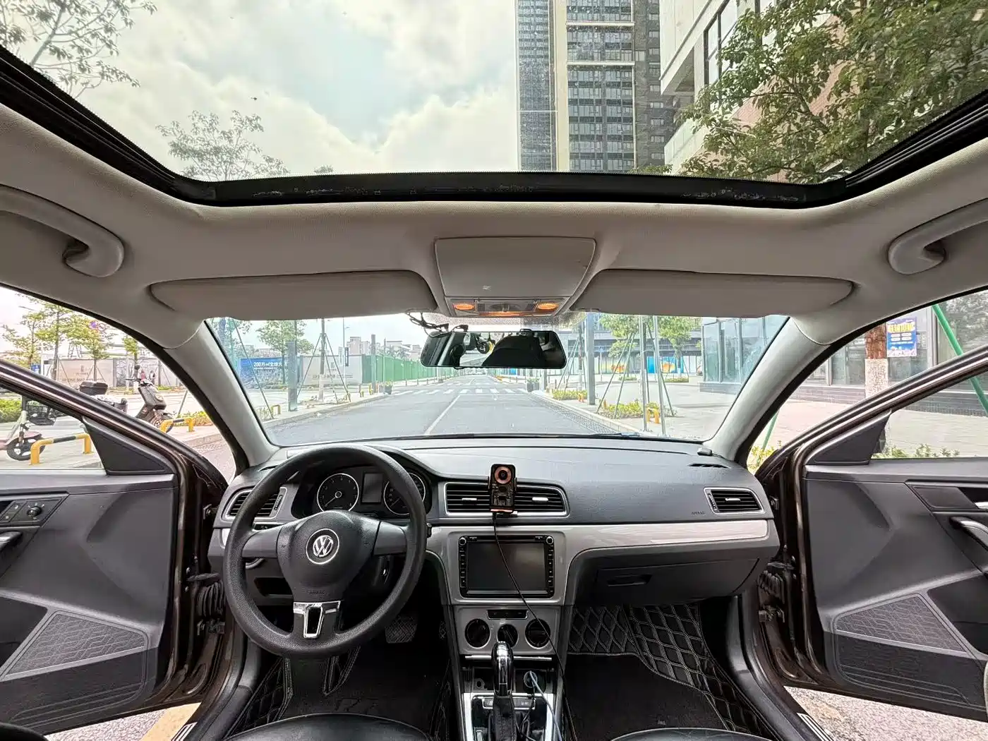 Volkswagen Lavida Tour 2013 1.4TSI Automatic Comfort фото 9