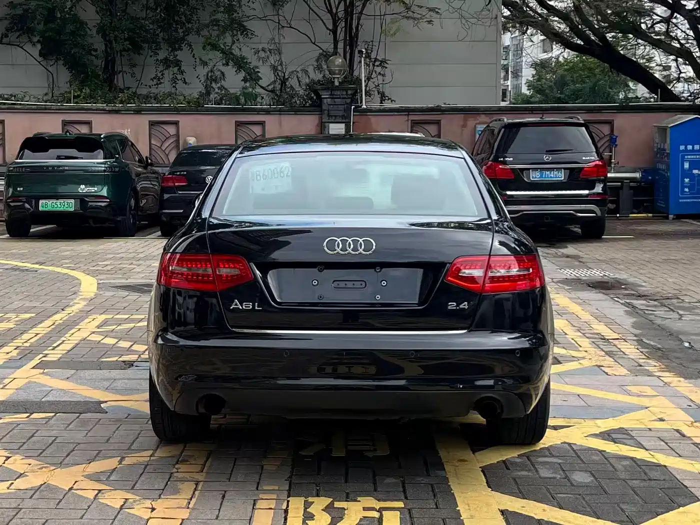 Audi A6L 2010 2.0 TFSI Automatic Standard фото 10