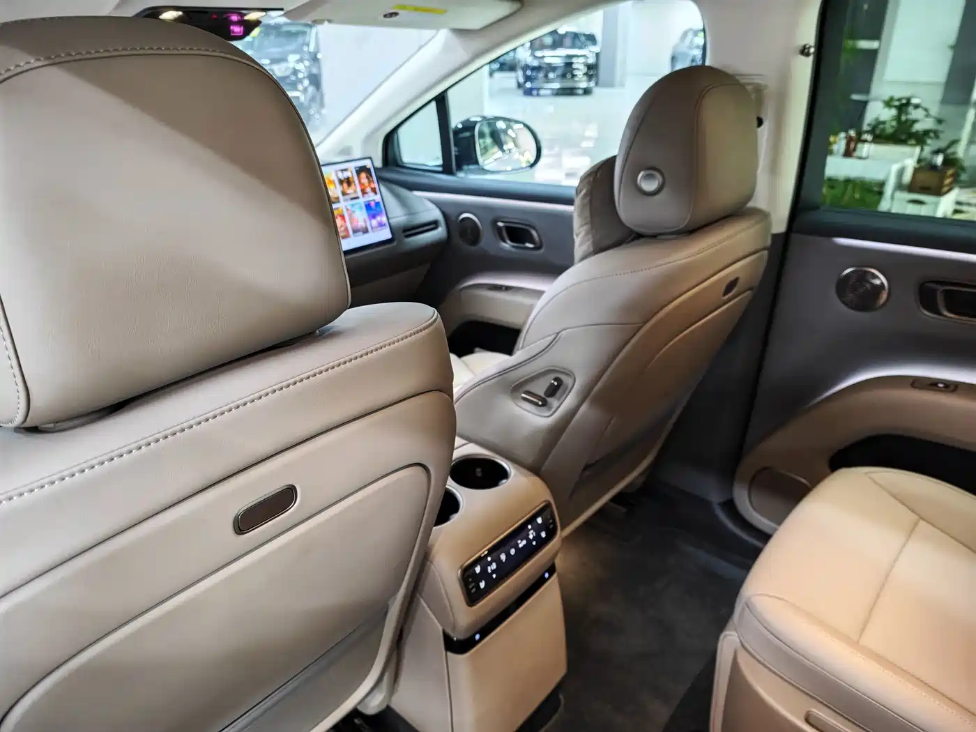 Li Auto Li i8 2026 2025 Standard Edition