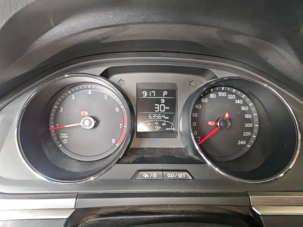 Volkswagen Bora 2018 1.5L Automatic Fashion фото 12