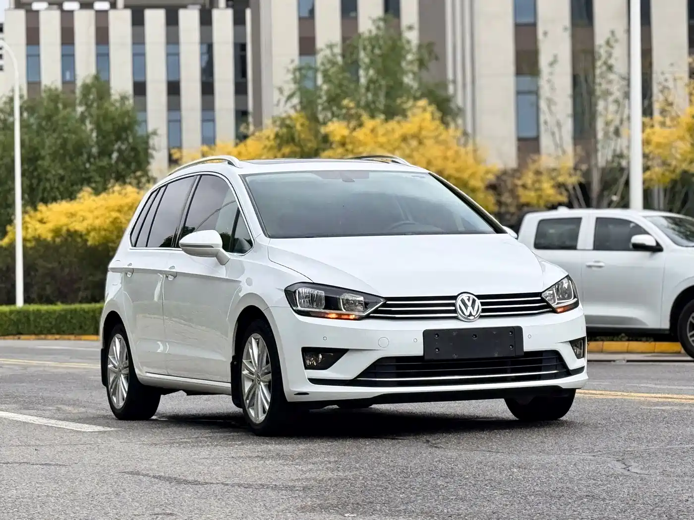 Volkswagen Golf Sportsvan 2018 280TSI Automatic Luxury фото 3