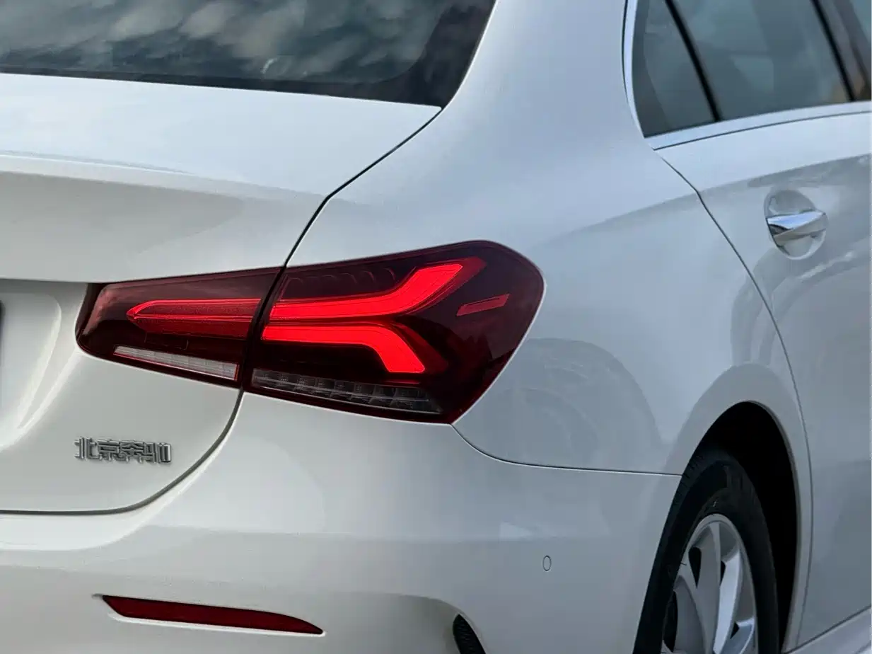 Mercedes-Benz A-Class 2021 A 200 L Sport Sedan Fashion Edition фото 21