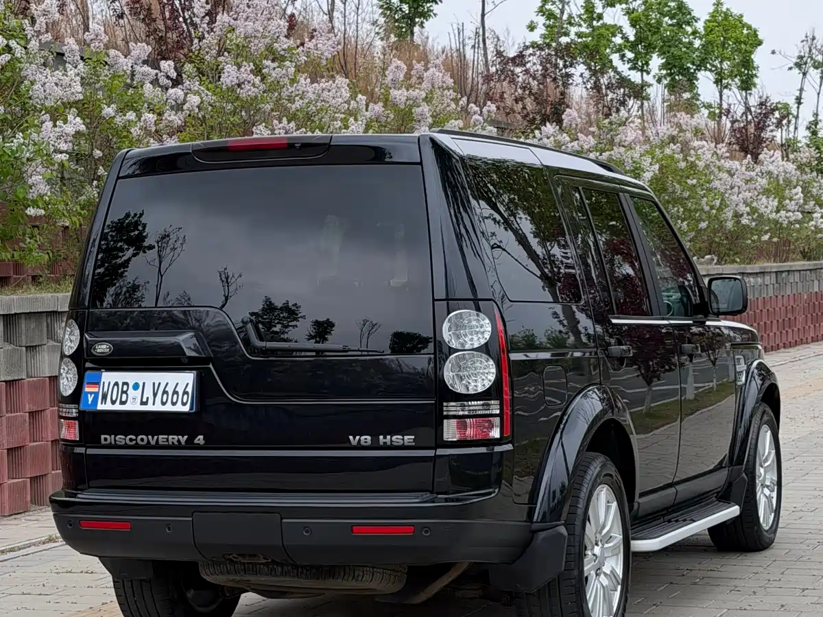 Land Rover Discovery 2012 5.0 V8 HSE фото 11