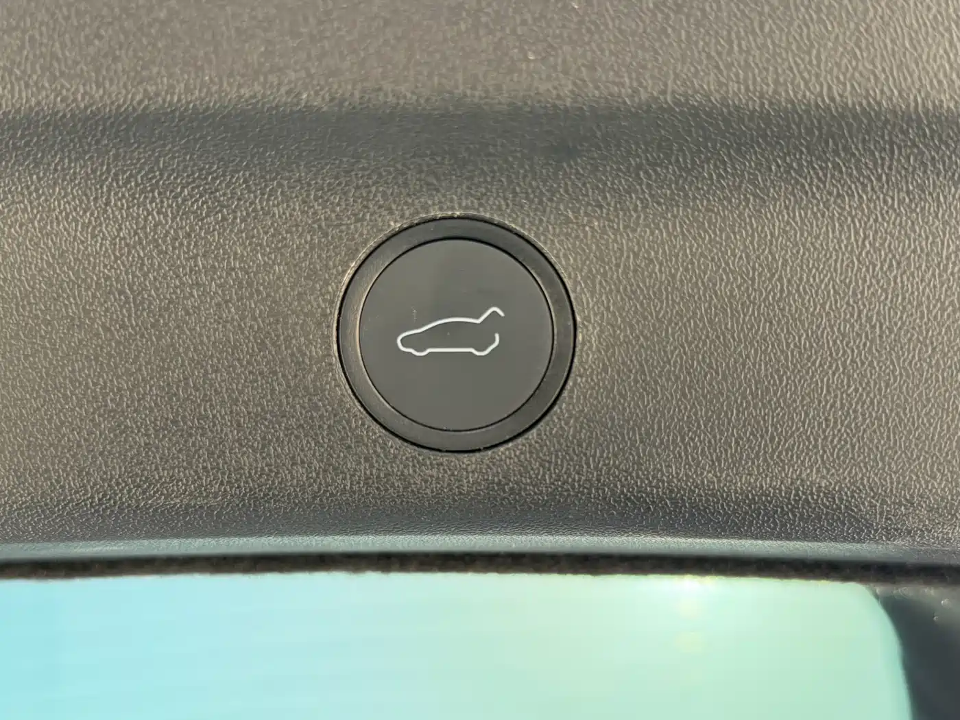 Tesla Model Y 2022 Facelift Rear-Wheel Drive Version фото 10
