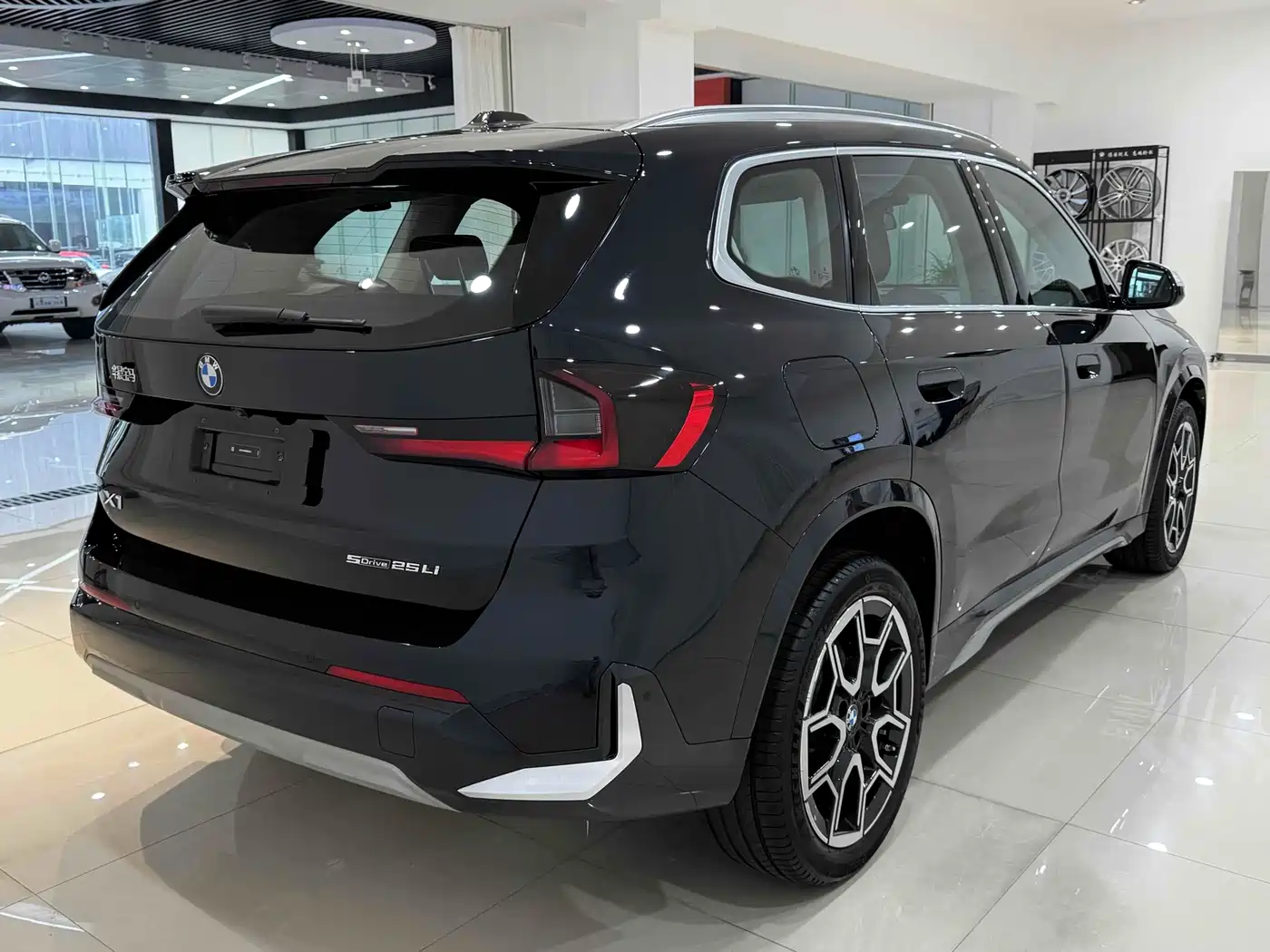 BMW X1 2024 sDrive25Li M Sport Package фото 5