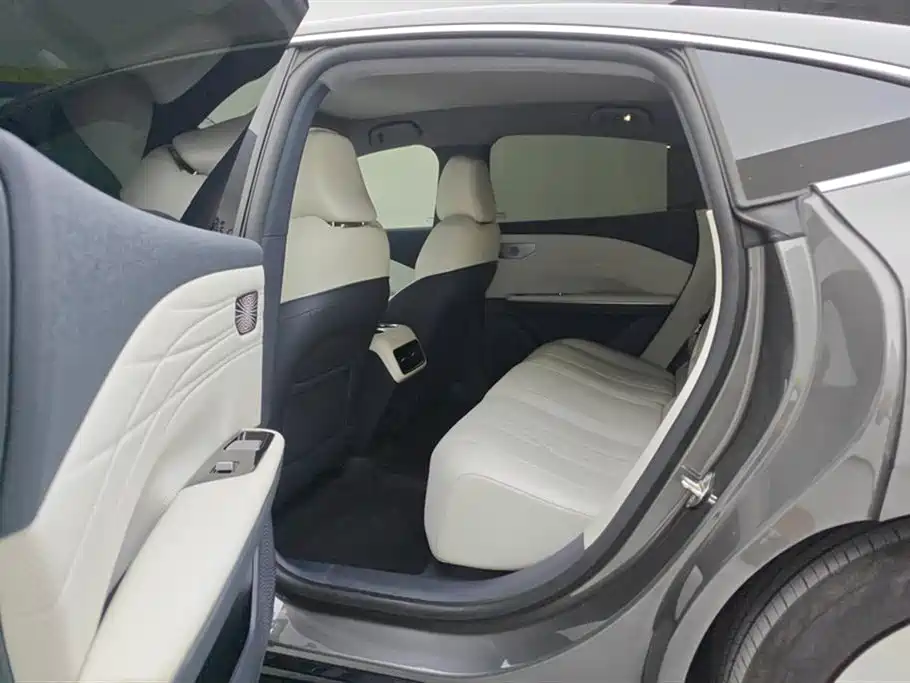 Geely Galaxy Galaxy E8 2024 2024 665km RWD Starship Voyager Edition