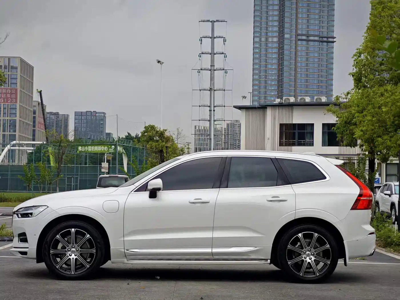 VOLVO XC60 PLUG IN HYBRID