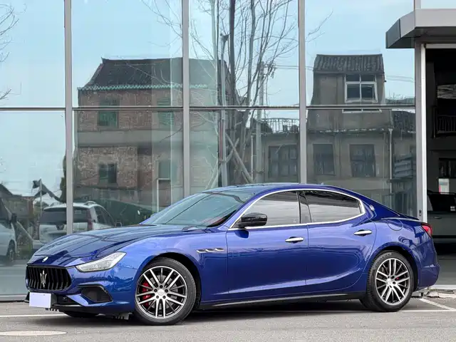 MASERATI GHIBLI