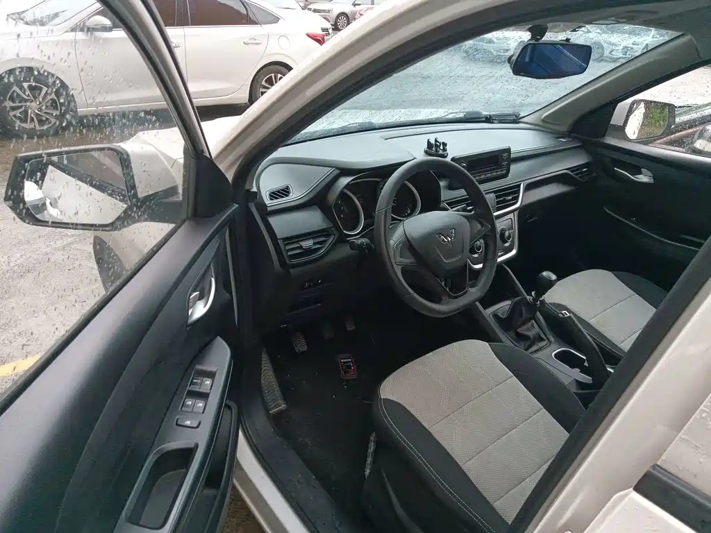 Wuling Motors Wuling Hongguang S3 2020 2019 1.5L Manual Standard Model China VI