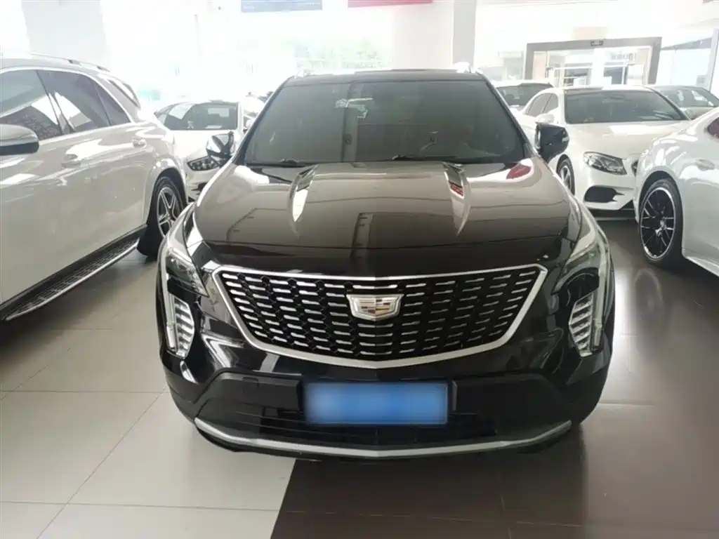 Cadillac XT4 2021 28T FWD Premium Edition фото 3