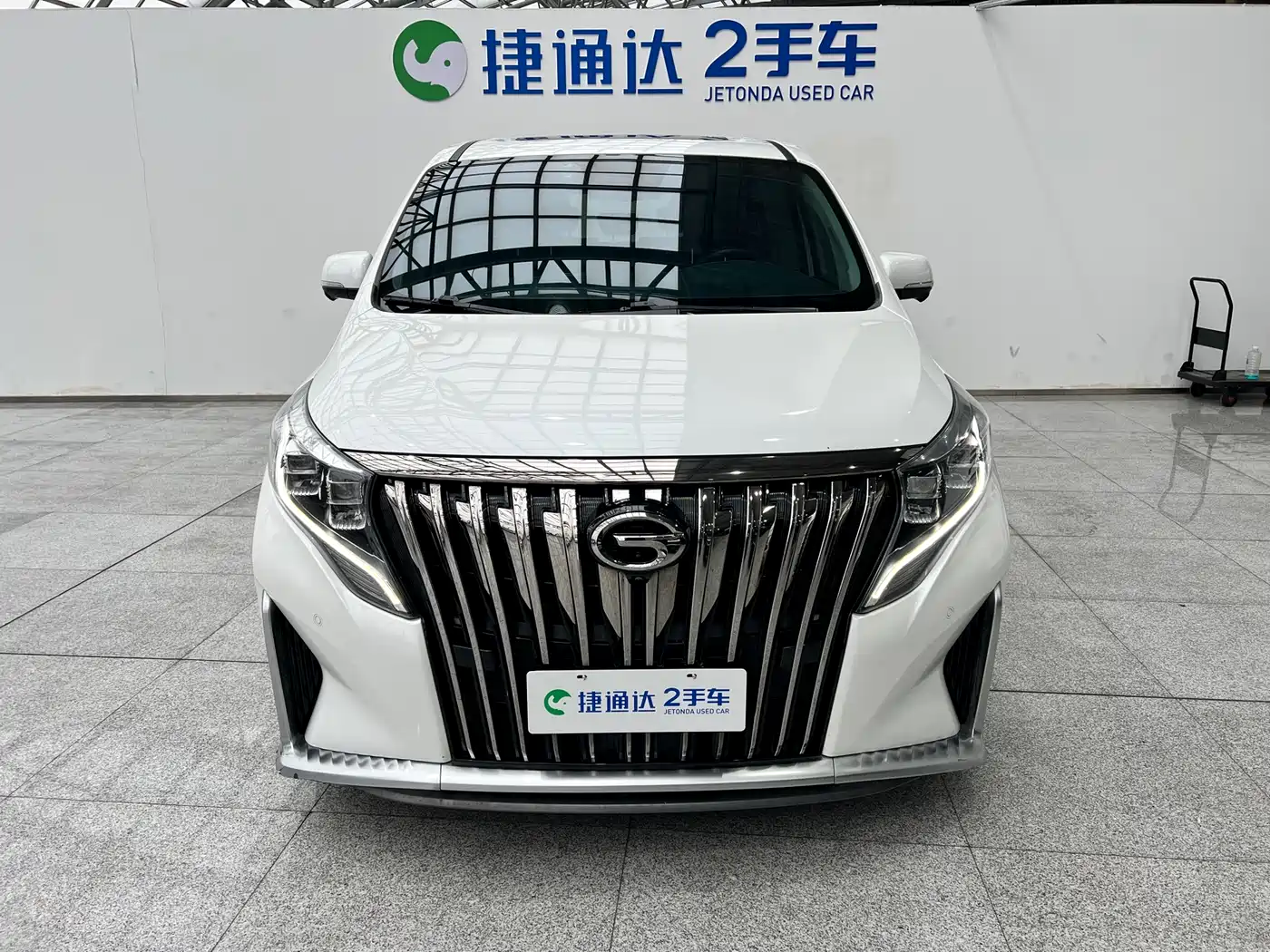 GAC TRUMPCHI M8