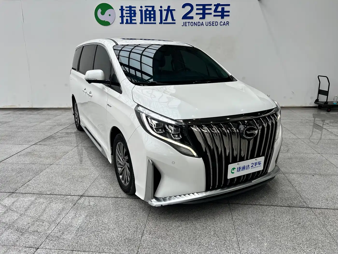 GAC TRUMPCHI M8