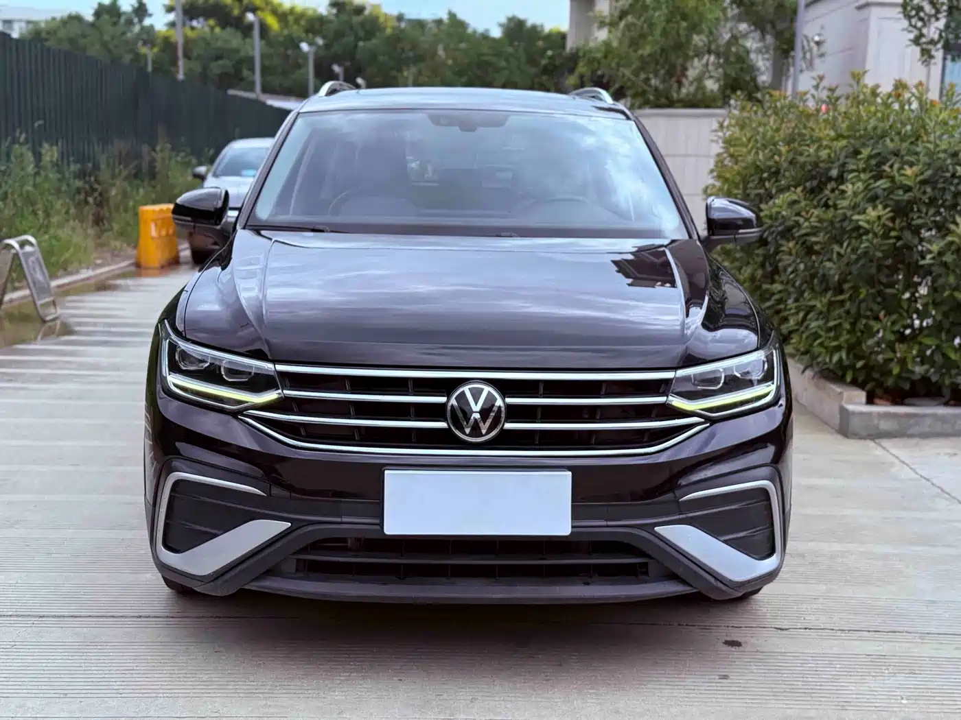Фото 2 - Volkswagen Tiguan L