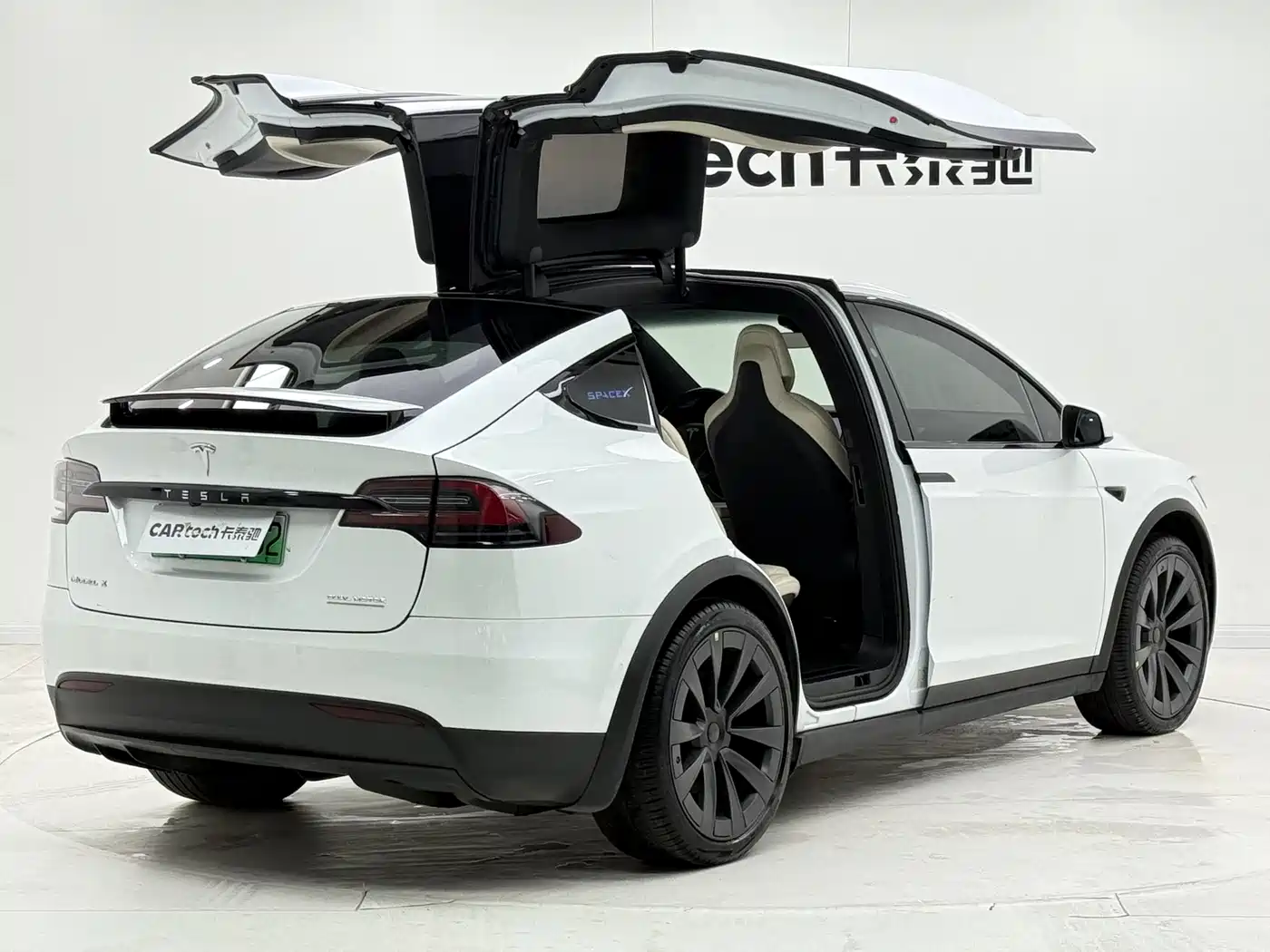 TESLA MODEL X