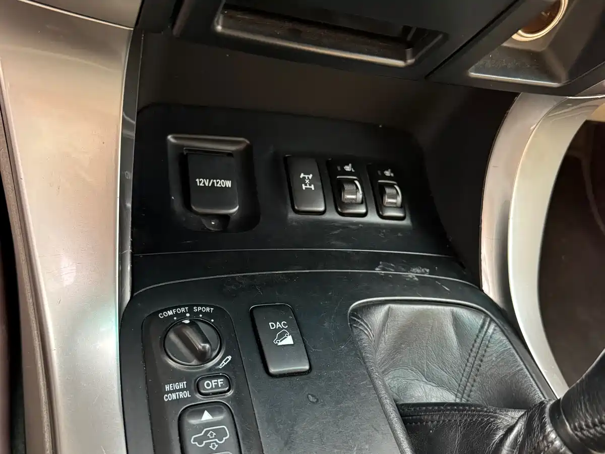 Toyota Prado (Import) 2005 2004 VX 4.0