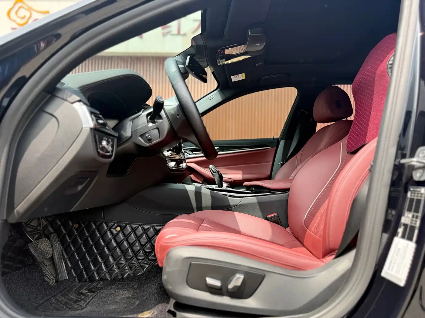 BMW 5 Series 2022 525Li M Sport Package фото 18