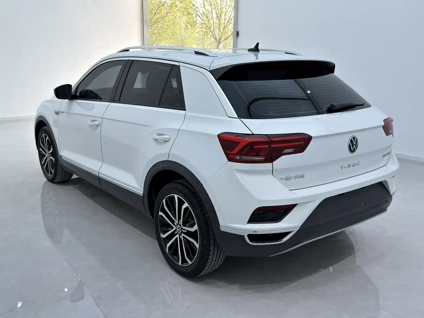 VOLKSWAGEN T ROC EXPLORING SONGS