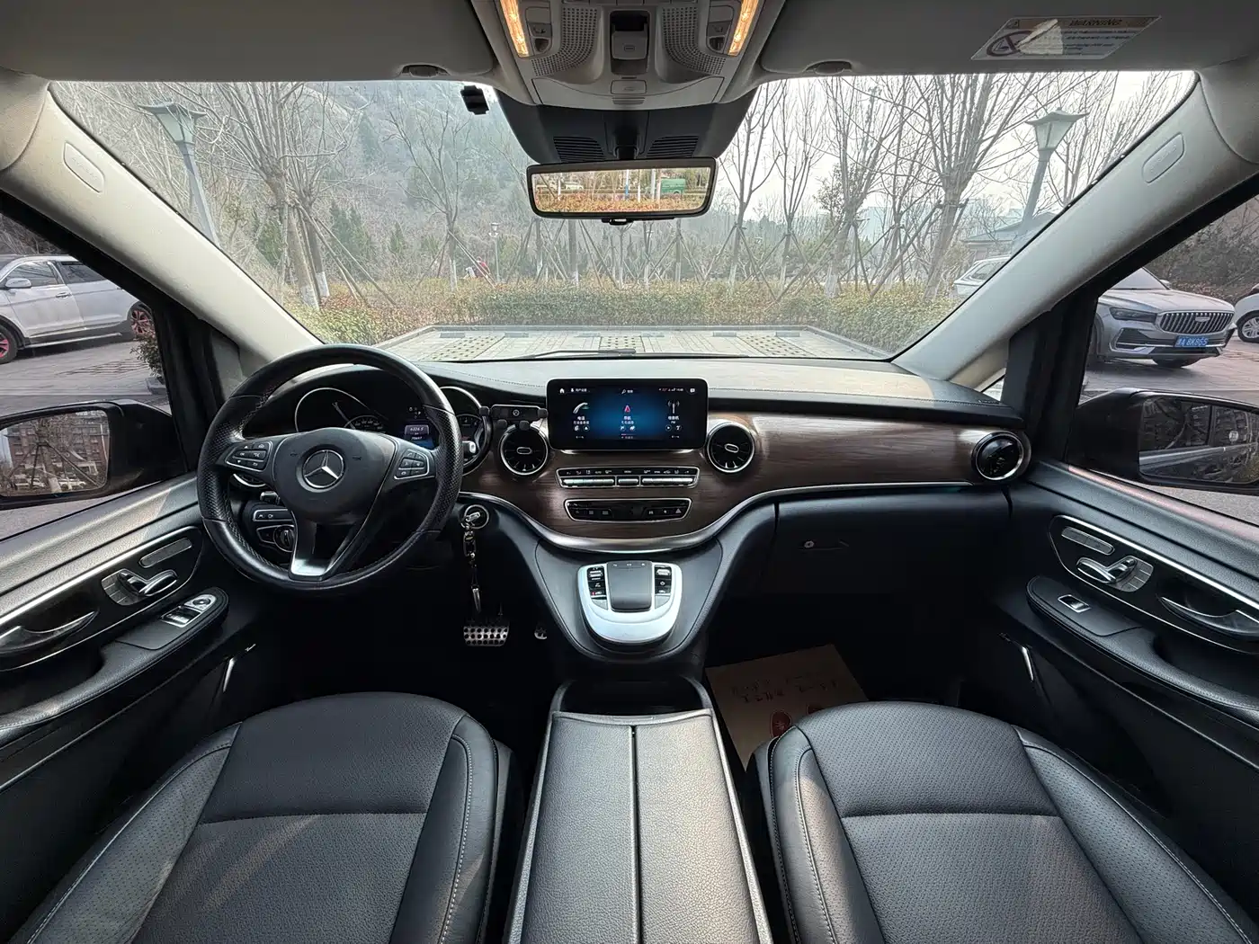 Mercedes-Benz V-Class 2022 V 260 L Long Wheelbase Prestige Edition фото 7