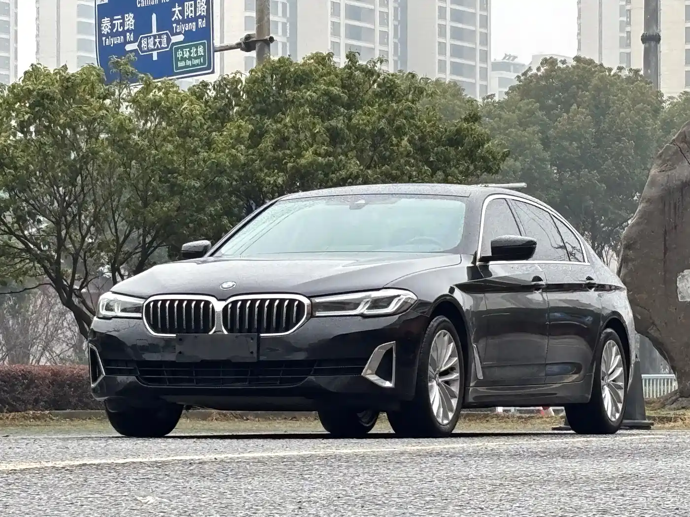 BMW 5 Series 2021 525Li M Sport Package фото 2