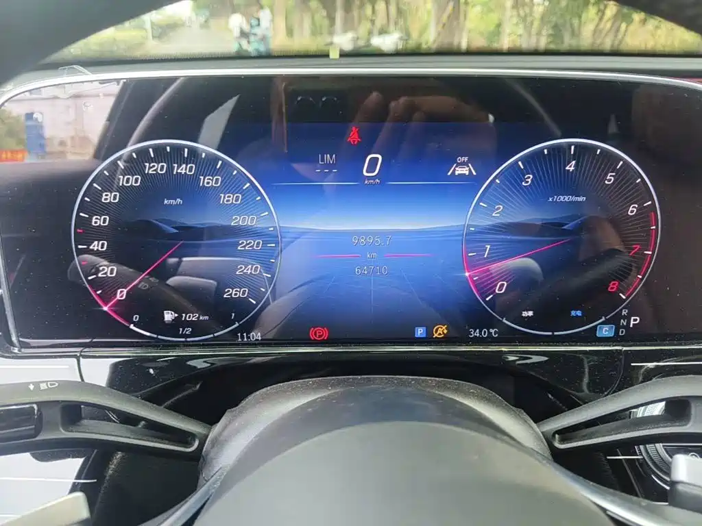 Mercedes-Benz E-Class, миниатюра 4