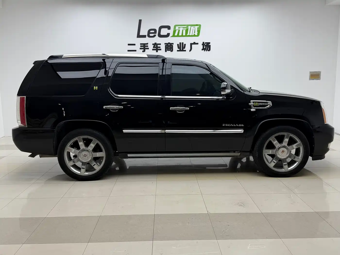Фото 6 - Cadillac Escalade