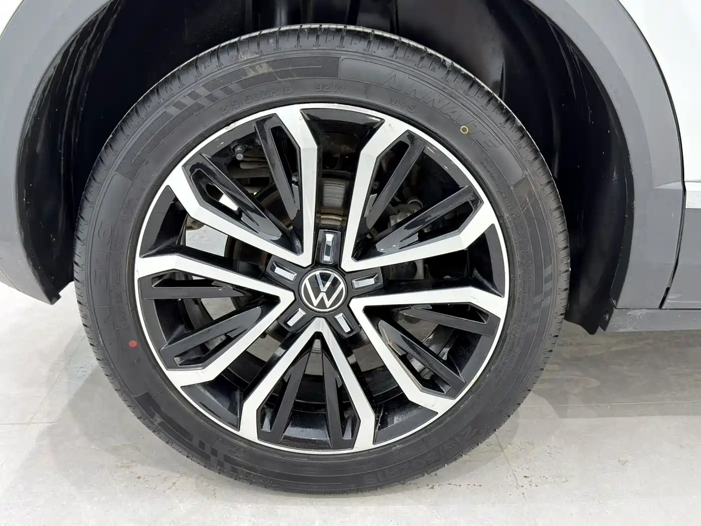 VOLKSWAGEN T ROC EXPLORING SONGS