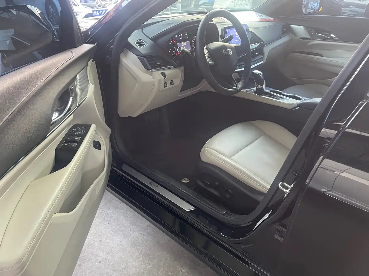 CADILLAC CT4