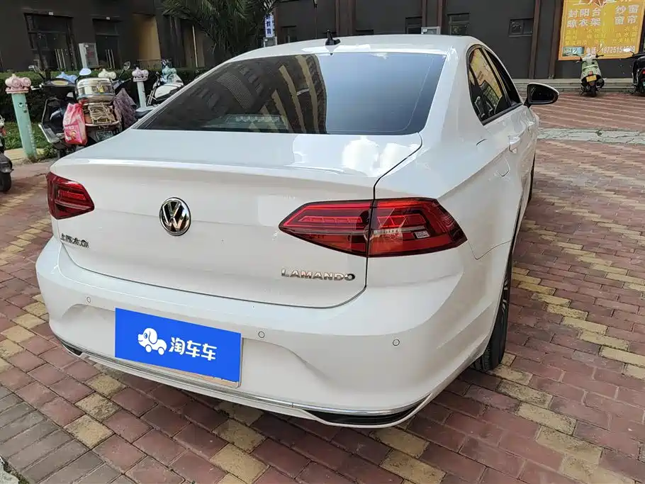 Volkswagen Lamando 2021 230TSI DSG Fashion Edition фото 3
